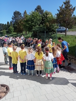 Slnečné dopoludnie Adonise