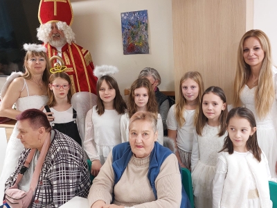 Mikuláš v Adonise