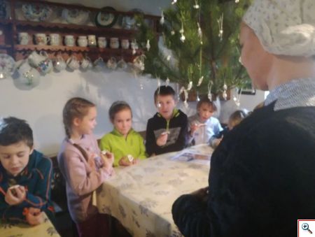 Gazdovský dvor počas adventu
